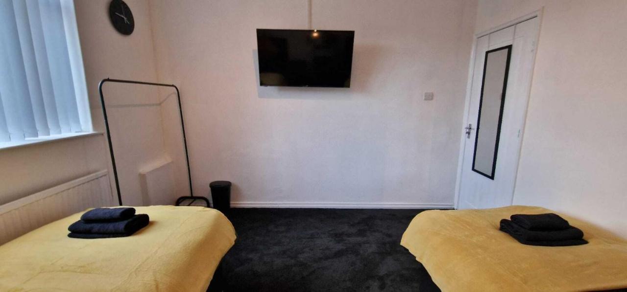 Sapphire Apartments Cardiff Buitenkant foto