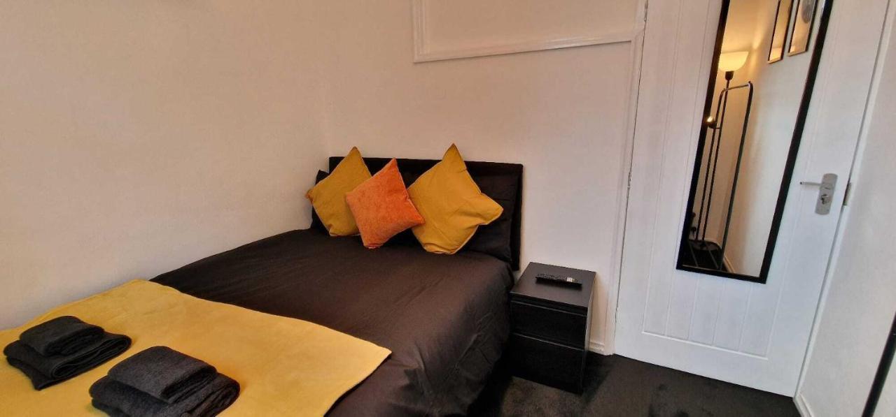 Sapphire Apartments Cardiff Buitenkant foto