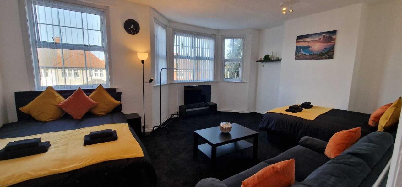 Sapphire Apartments Cardiff Buitenkant foto